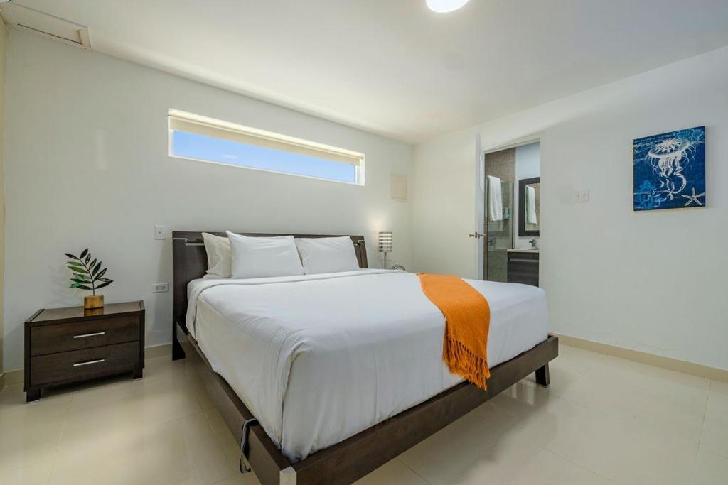 Koyari Modern Condos 9Br 7Ba Sleeps 26 W/ Pool And Roof Deck Palm Beach Kültér fotó