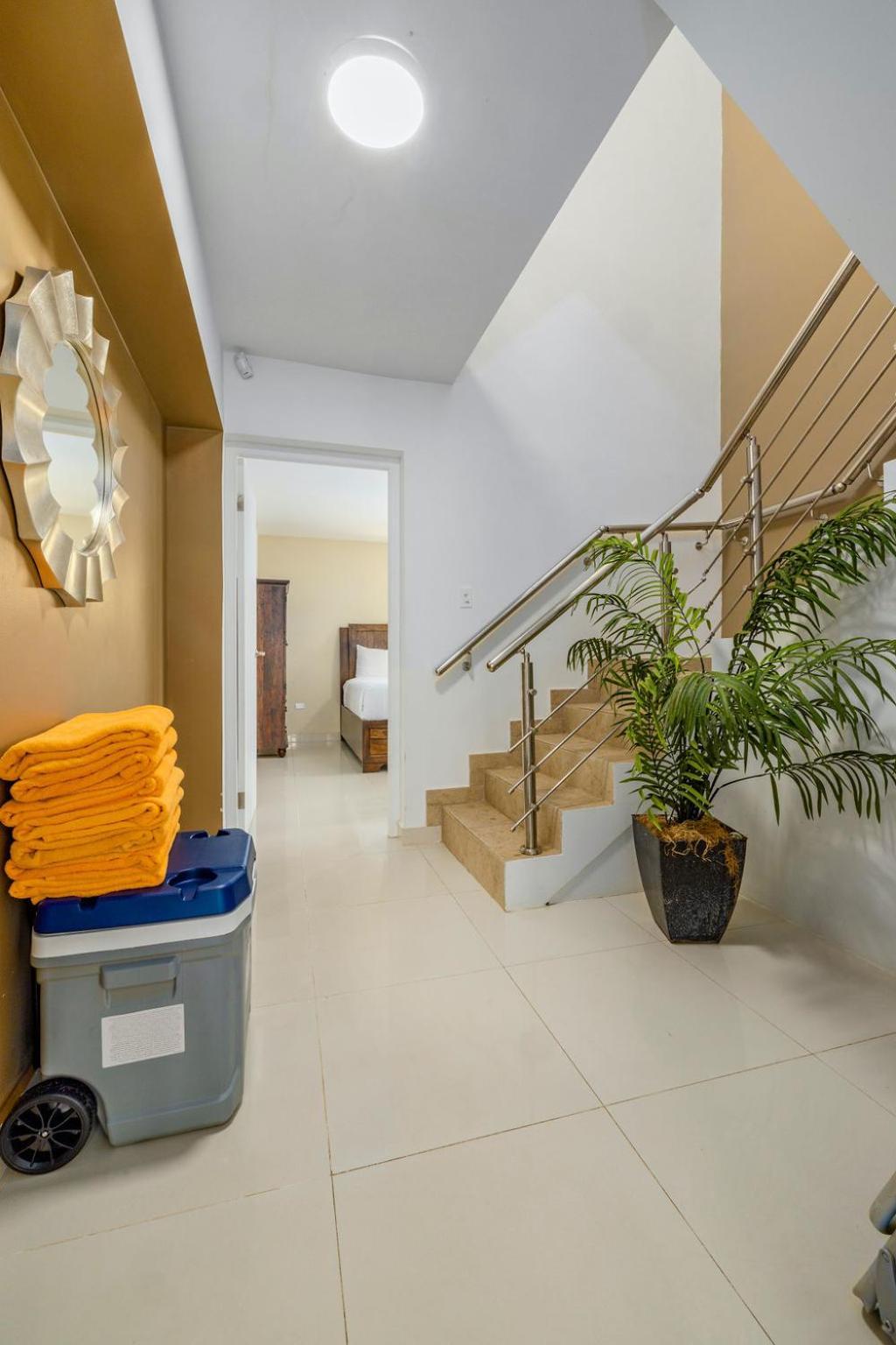 Koyari Modern Condos 9Br 7Ba Sleeps 26 W/ Pool And Roof Deck Palm Beach Kültér fotó