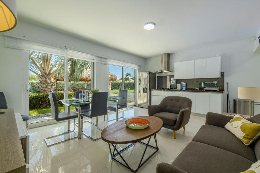 Koyari Modern Condos 9Br 7Ba Sleeps 26 W/ Pool And Roof Deck Palm Beach Kültér fotó