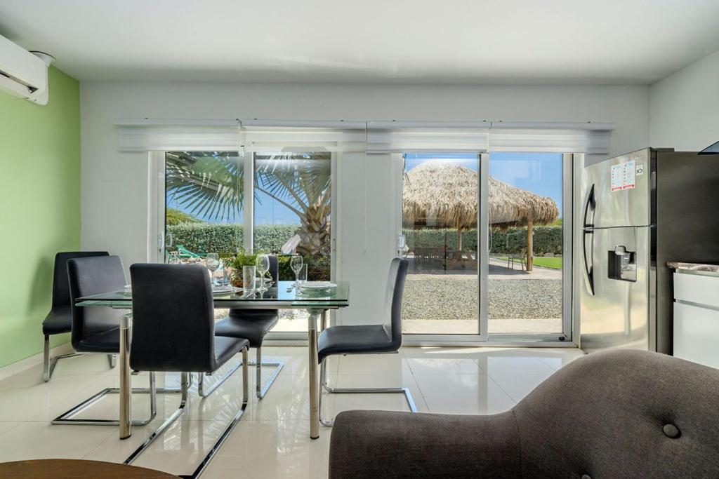 Koyari Modern Condos 9Br 7Ba Sleeps 26 W/ Pool And Roof Deck Palm Beach Kültér fotó