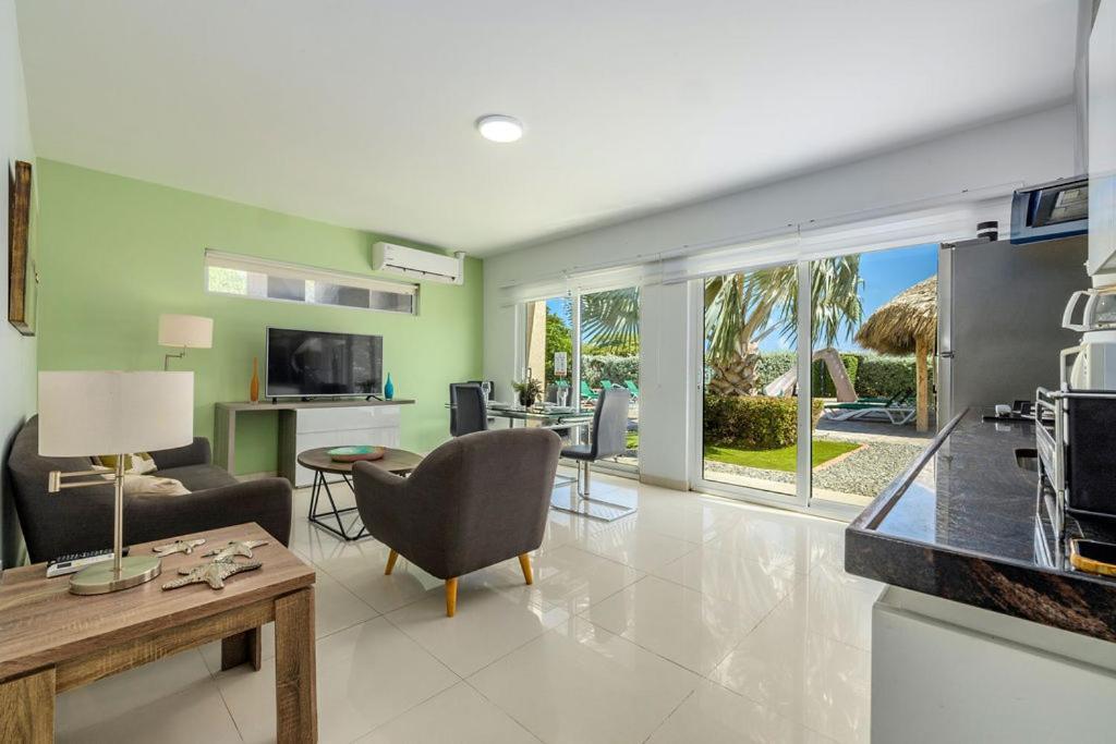 Koyari Modern Condos 9Br 7Ba Sleeps 26 W/ Pool And Roof Deck Palm Beach Kültér fotó