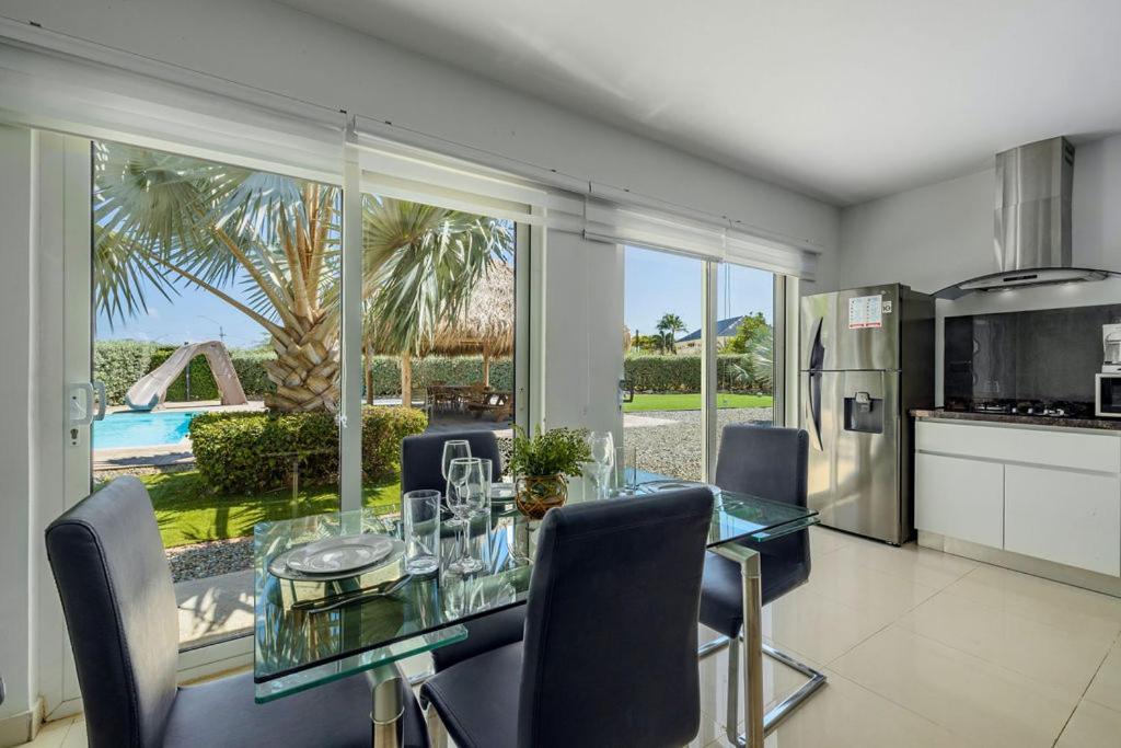 Koyari Modern Condos 9Br 7Ba Sleeps 26 W/ Pool And Roof Deck Palm Beach Kültér fotó