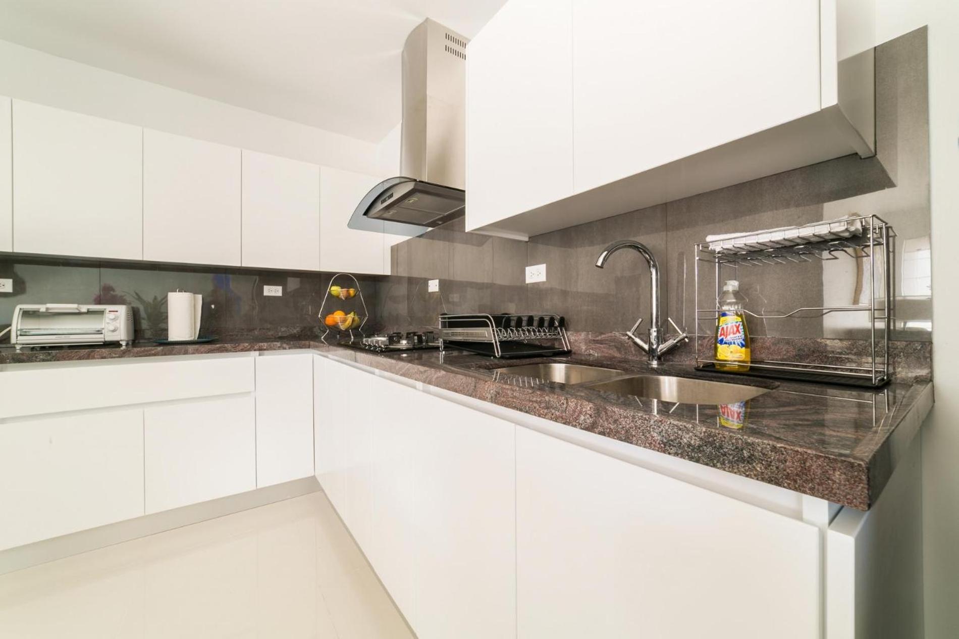 Koyari Modern Condos 9Br 7Ba Sleeps 26 W/ Pool And Roof Deck Palm Beach Kültér fotó