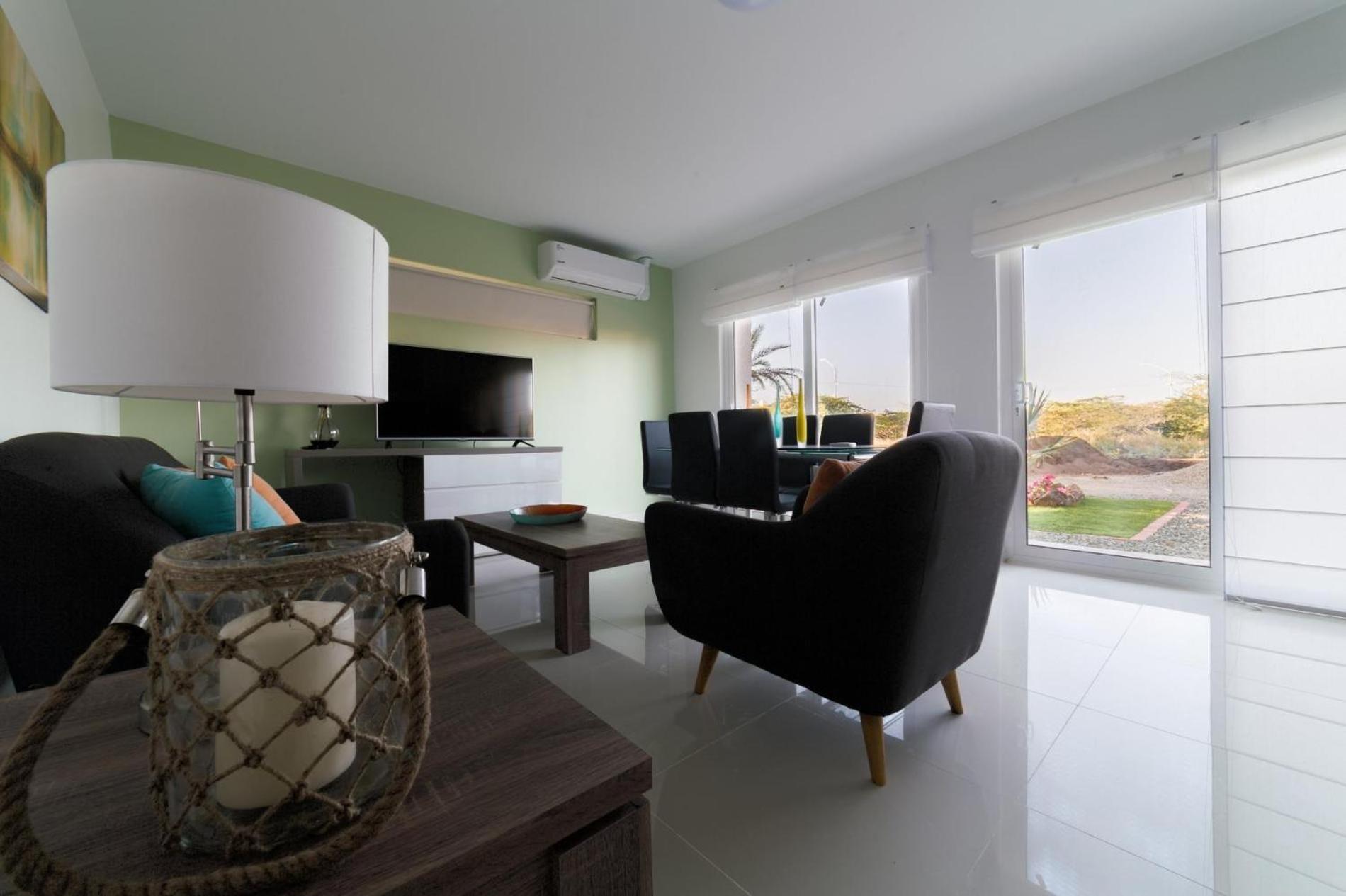 Koyari Modern Condos 9Br 7Ba Sleeps 26 W/ Pool And Roof Deck Palm Beach Kültér fotó