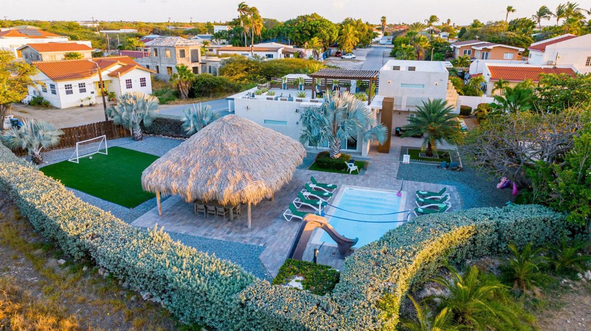 Koyari Modern Condos 9Br 7Ba Sleeps 26 W/ Pool And Roof Deck Palm Beach Kültér fotó