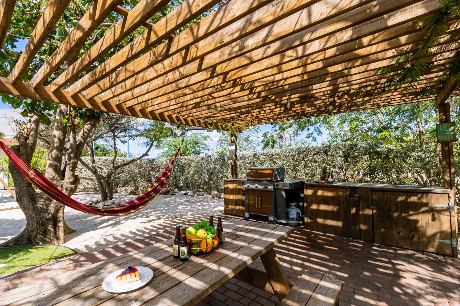 Koyari Modern Condos 9Br 7Ba Sleeps 26 W/ Pool And Roof Deck Palm Beach Kültér fotó